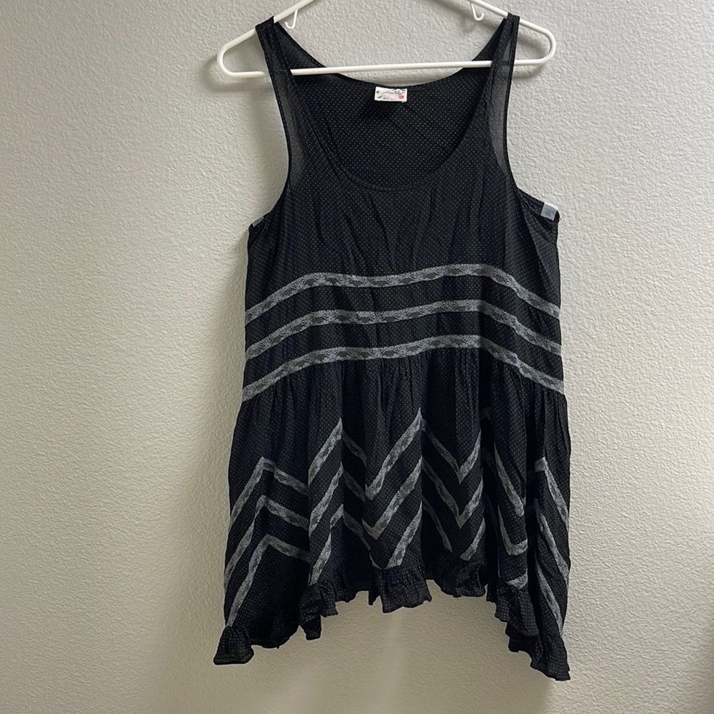 Q). Free People Intimately Sheer Sleeveless High-low Tank Top Polka Dots Black